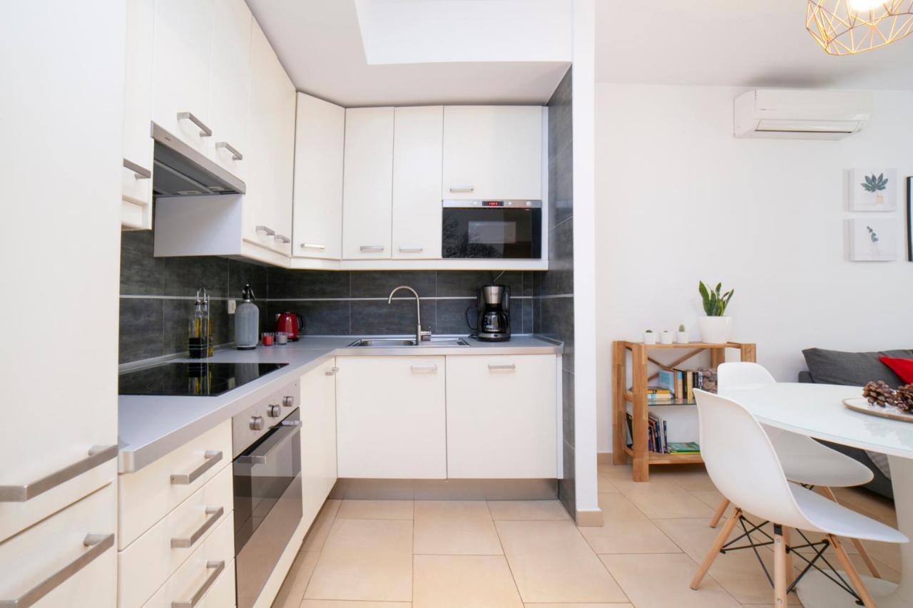 Alohamundi San Julián Apartment *